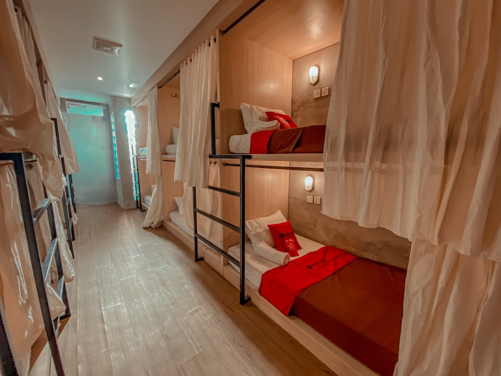 reddoorz hostel near lippo mall kuta