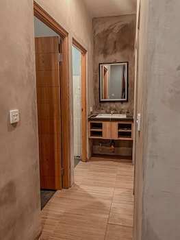 reddoorz hostel near lippo mall kuta