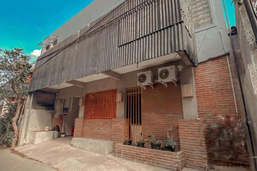 reddoorz hostel near lippo mall kuta