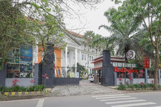 reddoorz syariah klojen malang