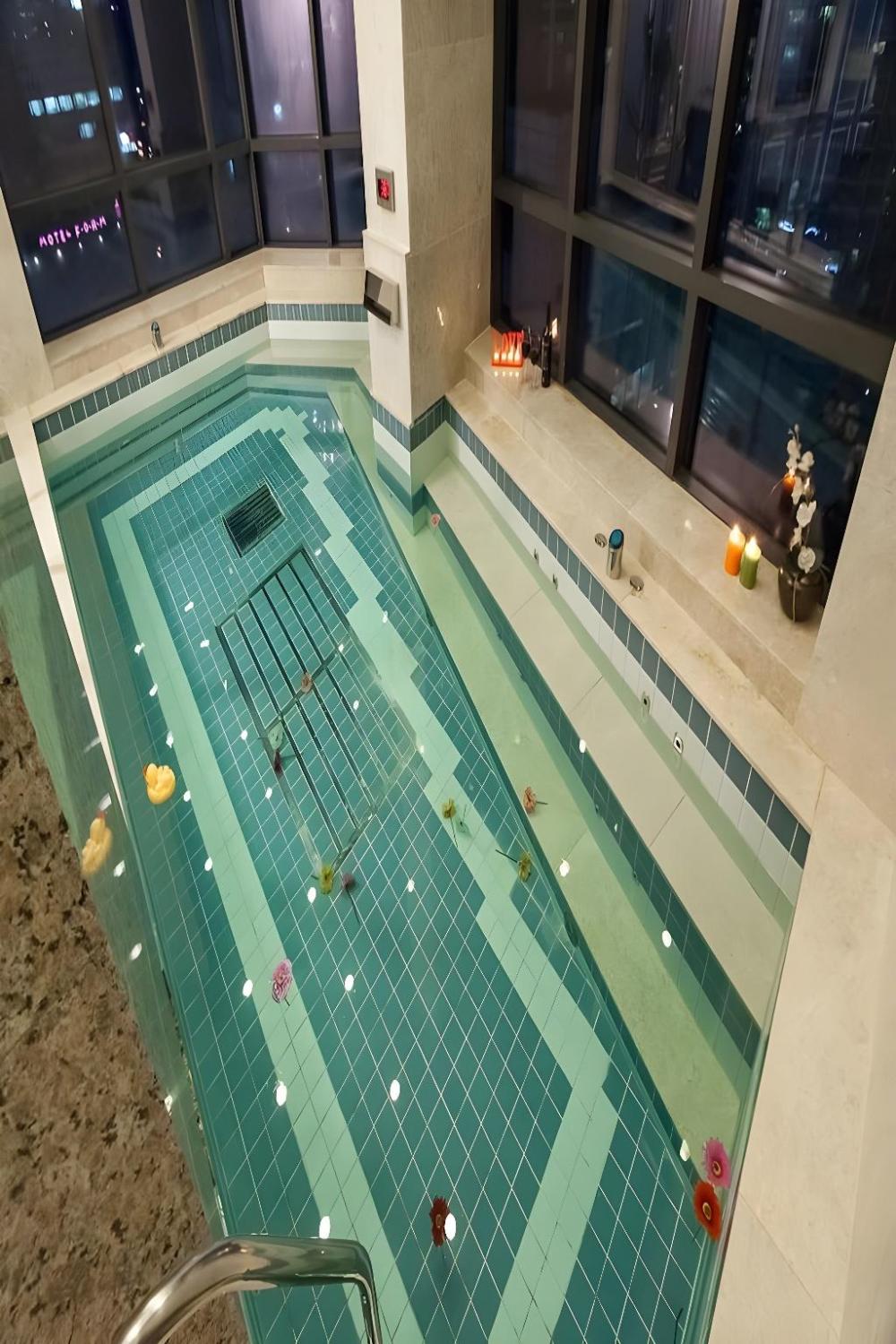 pharos hotel