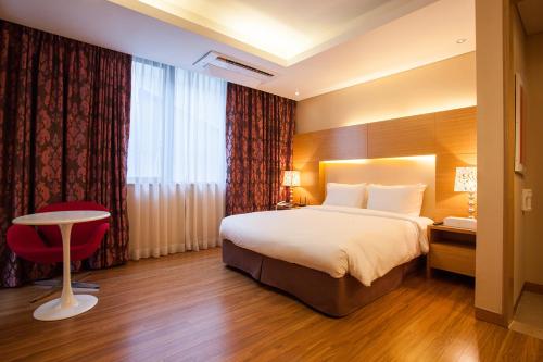 pharos hotel