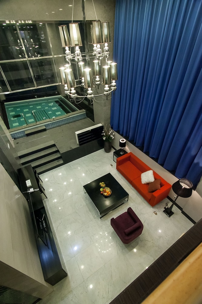 pharos hotel