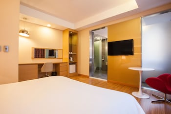 pharos hotel