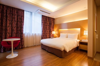pharos hotel