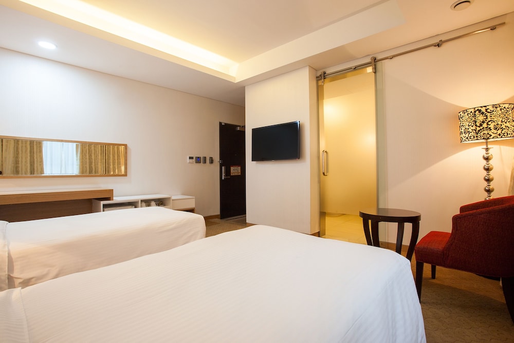 pharos hotel