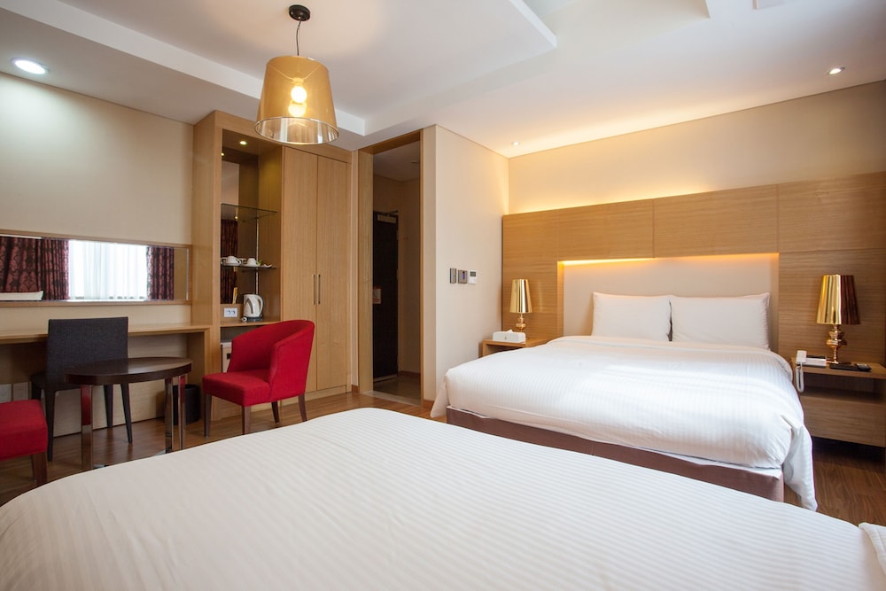 pharos hotel