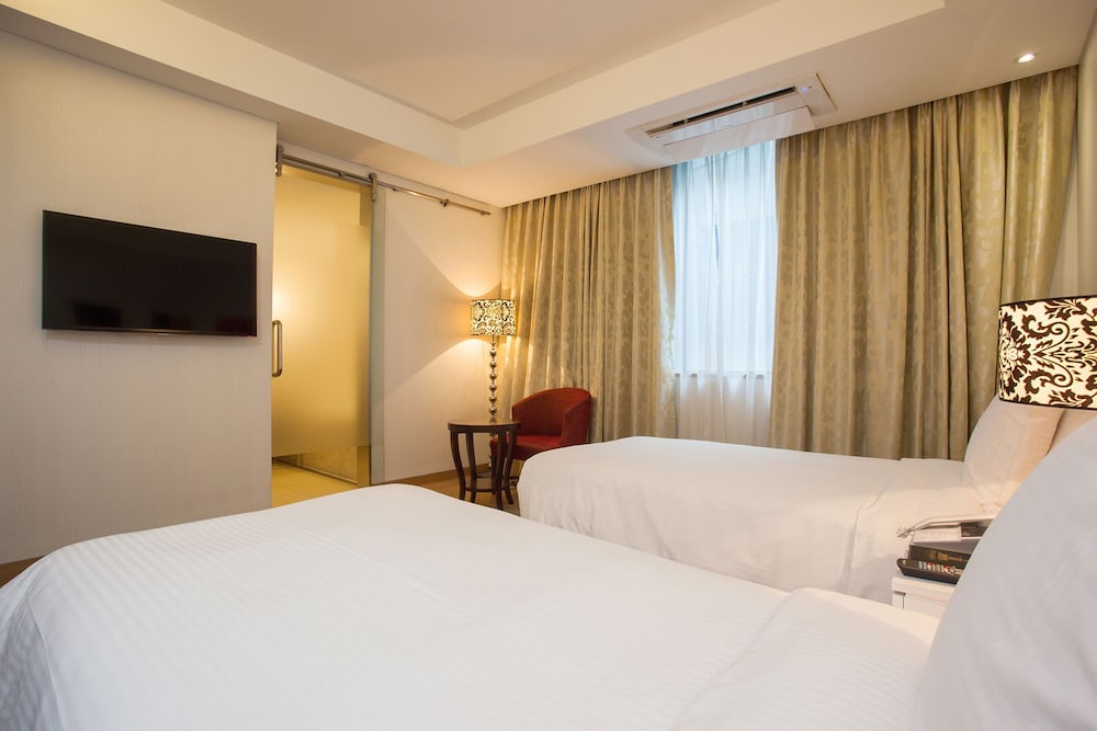 pharos hotel