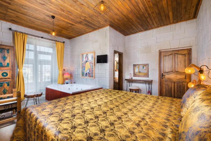 megaron cave hotel