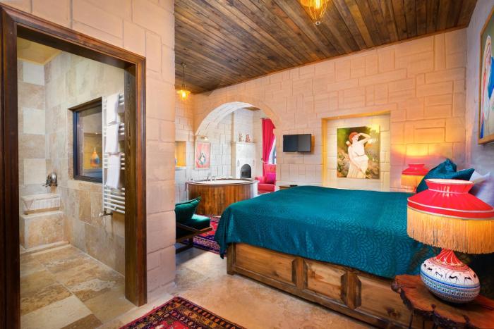 megaron cave hotel