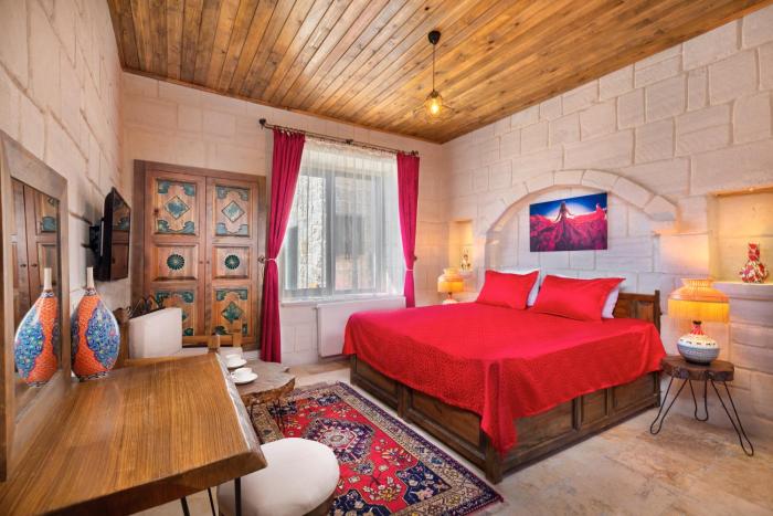 megaron cave hotel