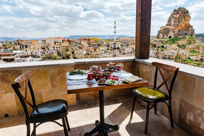 megaron cave hotel