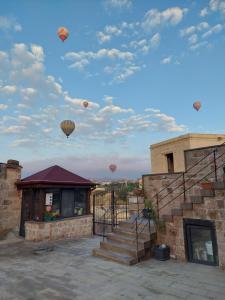 megaron cave hotel