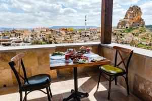 megaron cave hotel