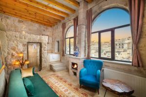 megaron cave hotel