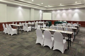 mercure manado tateli resort and convention