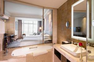 grand new century hotel fuyang