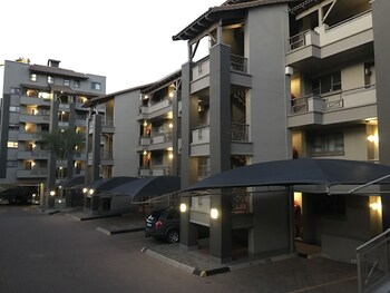 77 grayston apartment