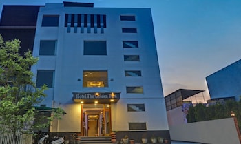 hotel the golden bird