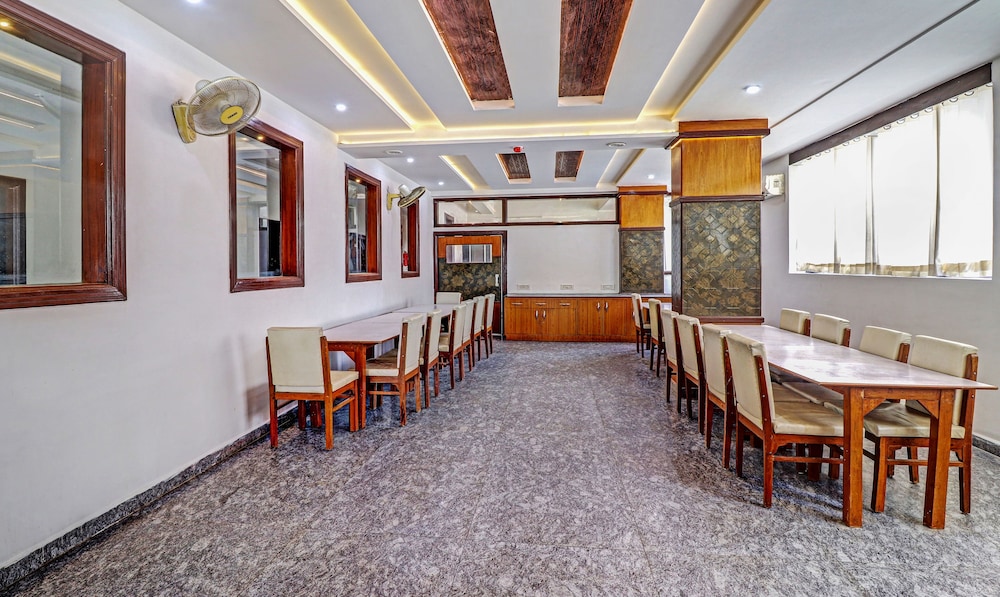 hotel the golden bird