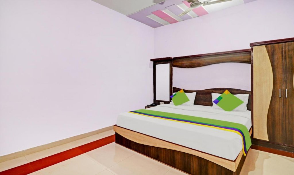 hotel the golden bird