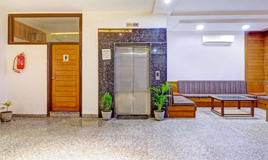 hotel the golden bird