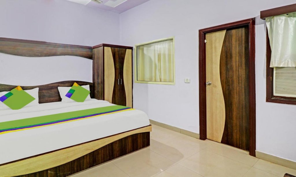Hotel The Golden Bird,Belanganj>>Agra,2 star