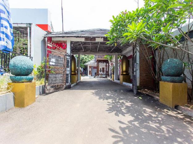 spot on 1055 sakura homestay syariah