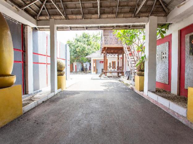 spot on 1055 sakura homestay syariah