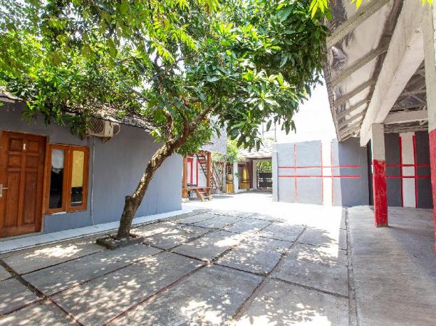 spot on 1055 sakura homestay syariah
