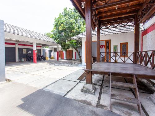 spot on 1055 sakura homestay syariah