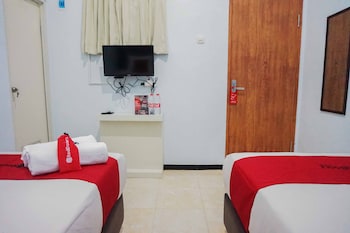 reddoorz near velodrome malang 2