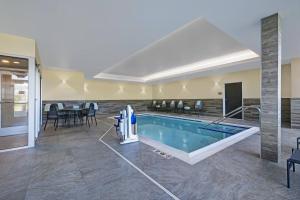 fairfield inn and suites by marriott milwaukee brookfield