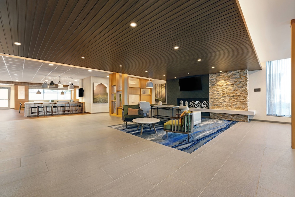 fairfield inn and suites by marriott milwaukee brookfield