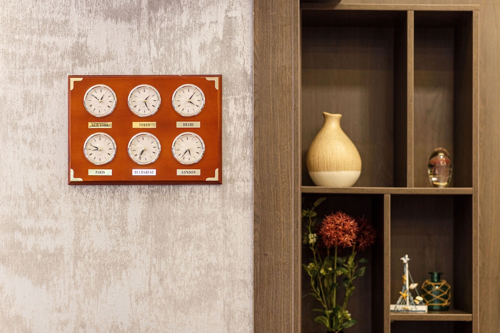 lira pacific aparthotel