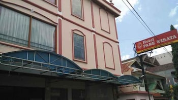 hotel parewisata