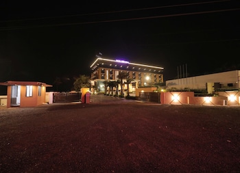 sarovar portico somnath