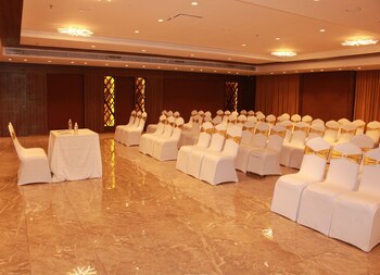 sarovar portico somnath