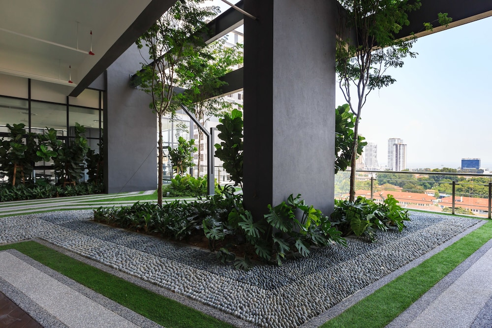 tropicana 218 macalister