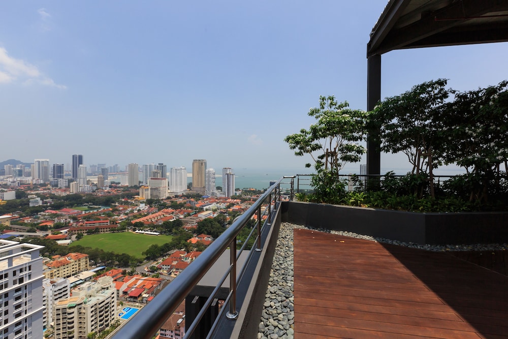 tropicana 218 macalister