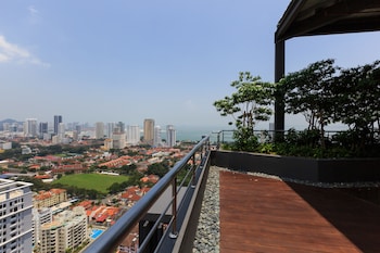 tropicana 218 macalister