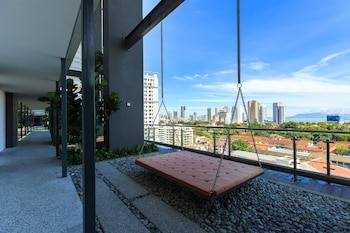 tropicana 218 macalister