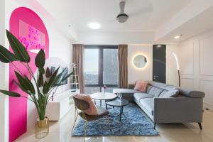 tropicana 218 macalister