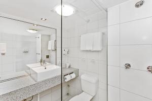 waters edge the strand