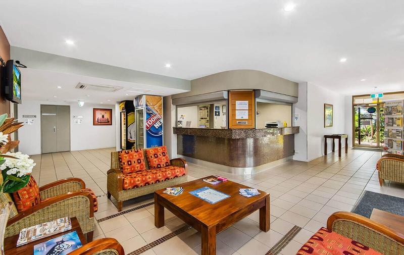 waters edge the strand