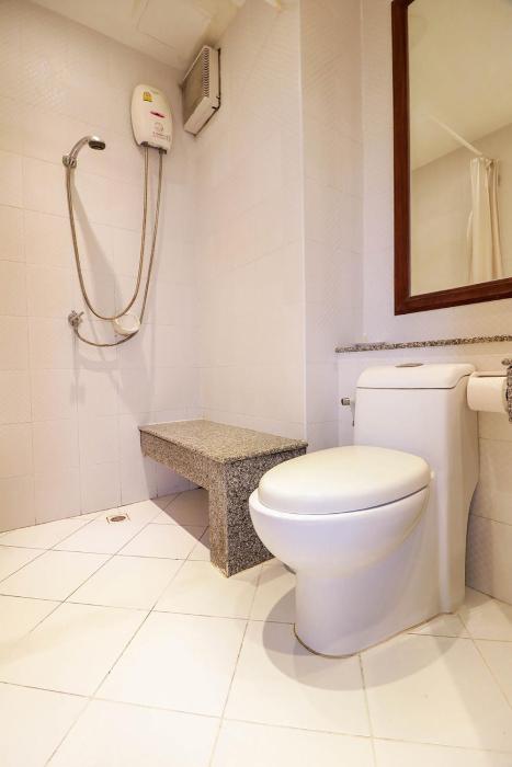 natural beach hotel pattaya