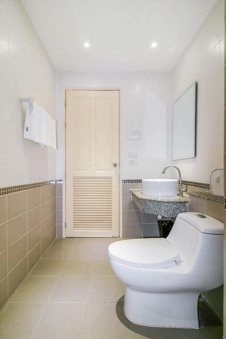 natural beach hotel pattaya