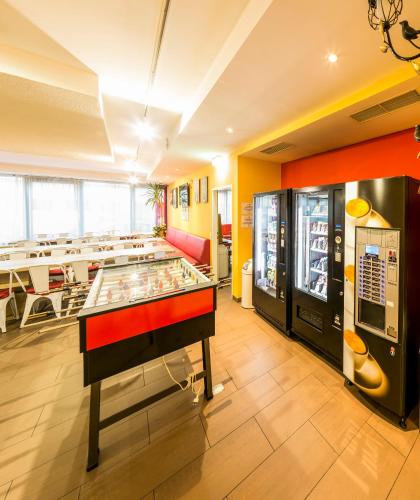 aandt holiday hostel wien