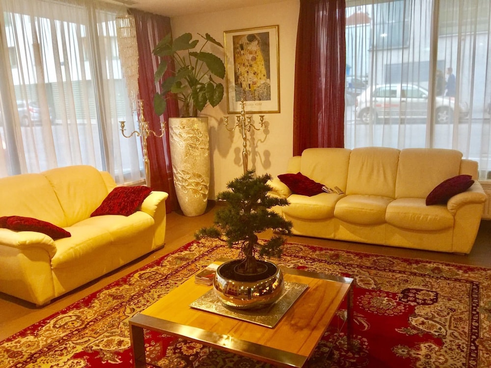 aandt holiday hostel wien