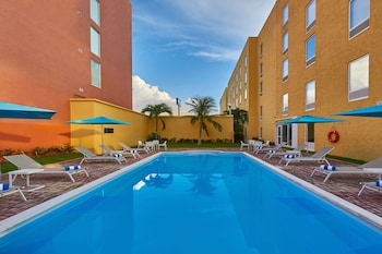 city express junior by marriott cancun